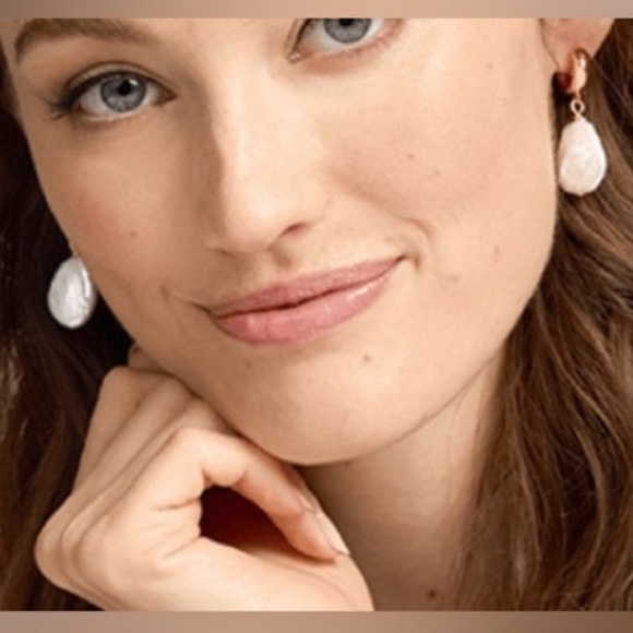 OUR SPARE CHANGE~FRESHWATER PEARL 18K GOLD HUGGIE EARRINGS~NEW WITH TAGS & BAG - Picture 13 of 16